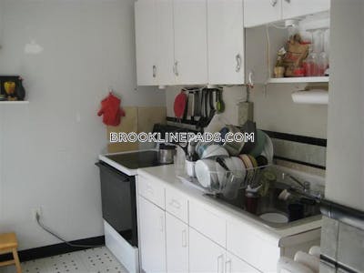 Brookline 3 Beds 2 Baths  Boston University - $5,400 No Fee