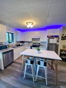 East Boston 1 Bed 1 Bath Boston - $2,550 No Fee