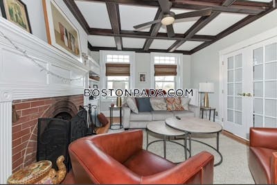 Brookline Renovated 2 bed 1 Bath available NOW on Westbourne St in Brookline! Washington Square - $3,650
