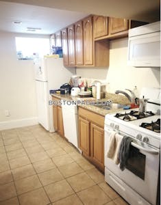 Mission Hill 3 Bed, 1 Bath Unit Boston - $5,000 No Fee