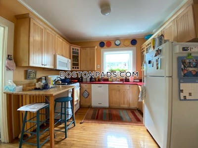 Somerville 6 Beds 2.5 Baths  Tufts - $9,100 No Fee