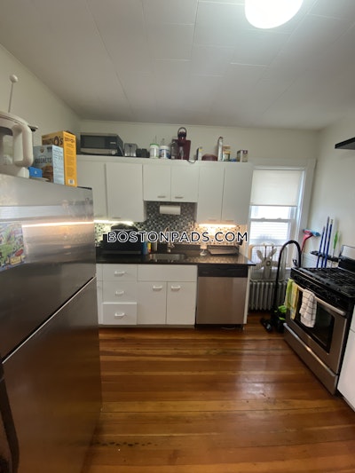 Somerville 5 Beds 2 Baths  Tufts - $7,000 No Fee