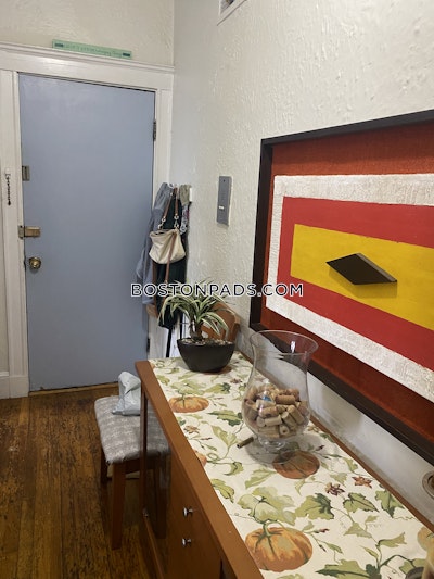 Medford 1 Bed 1 Bath MEDFORD  Medford Square - $1,650 No Fee