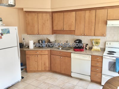 Brookline 2 Beds 1 Bath  Coolidge Corner - $3,200 No Fee