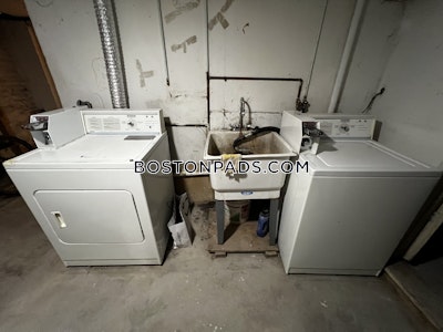 Brookline 2 Bed 1 Bath BROOKLINE  Brookline Hills - $2,800 No Fee