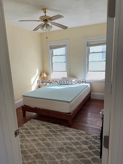 Somerville Great 3BD/1BA Somerville Apartment  Davis Square - $3,260 No Fee