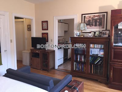 Back Bay Studio 1 Bath Boston - $2,375 50% Fee