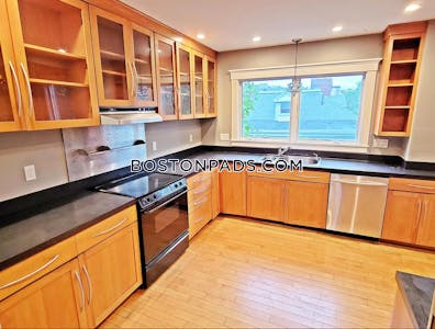 Brookline 3 Beds 1 Bath  Washington Square - $4,300 No Fee