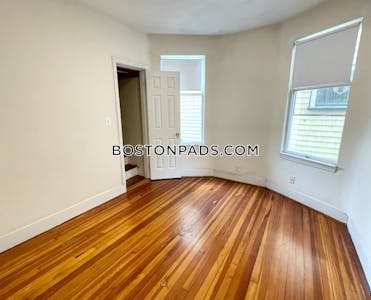 Dorchester SPACIOUS 3 bed 1 bath available NOW on Edison Green in Dorchester! Boston - $3,250 No Fee
