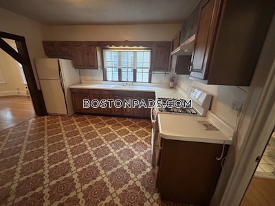 Somerville 2.5 Beds 2 Baths  Tufts - $3,000 No Fee