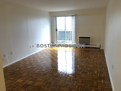 Brookline 2 Bed 1.5 Bath BROOKLINE- BOSTON UNIVERSITY $3,800  Boston University - $3,900 No Fee