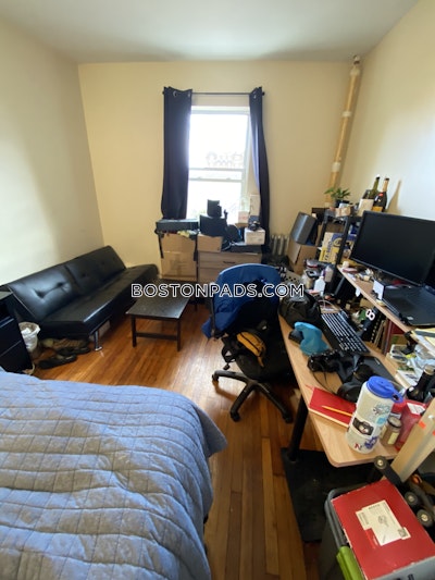 Northeastern/symphony 2 Bed, 1 Bath Unit Boston - $4,200 No Fee
