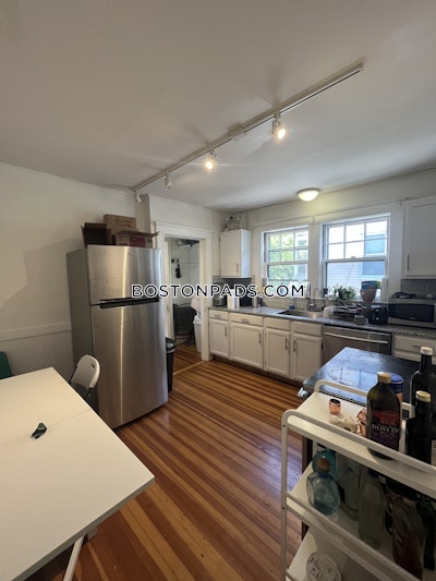Somerville 4 Bed 1 Bath on Sunset rd in SOMERVILLE  Tufts - $5,800 No Fee