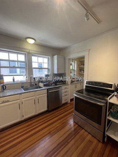 Somerville 4 Beds Tufts  Tufts - $5,800 No Fee