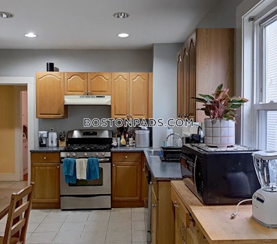 Medford 3 Bed 1 Bath MEDFORD  Tufts - $4,200 No Fee