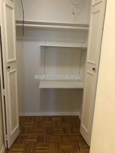 Brookline 2 Bed 1.5 Bath BROOKLINE- BOSTON UNIVERSITY $3,700 Boston University - $3,650 No Fee