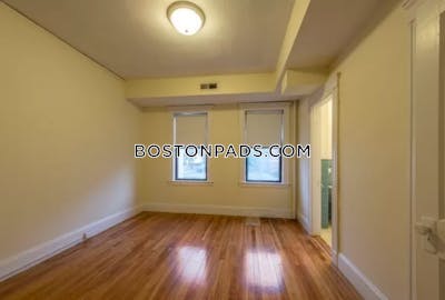 Brookline 4 Bed 2 Bath BROOKLINE- BOSTON UNIVERSITY $5,600 Boston University - $5,200 No Fee