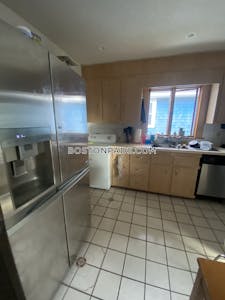 Somerville 6 Bed 1 Bath   Tufts - $6,000
