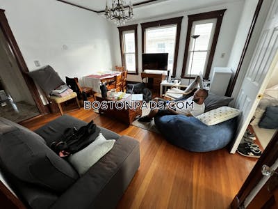 Somerville 4 Bed 1 Bath SOMERVILLE  Tufts - $4,200 No Fee