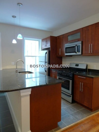 Mission Hill 5 Beds 2 Baths Boston - $8,000 No Fee