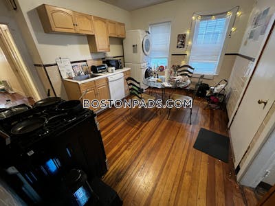 Medford 4 Beds 1 Bath  Tufts - $4,400 No Fee