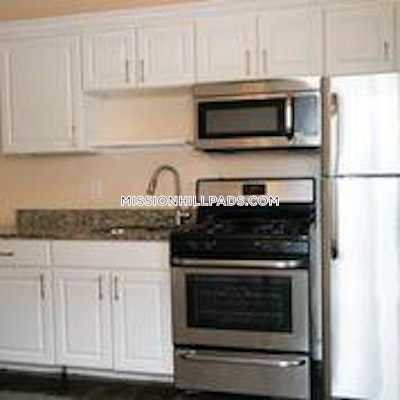Roxbury Apartment for rent 3 Bedrooms 1 Bath Boston - $3,000 No Fee
