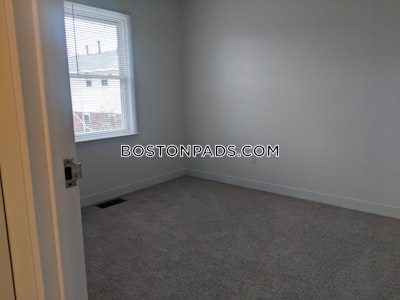 Roslindale Apartment for rent 3 Bedrooms 1 Bath Boston - $3,255