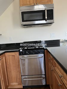 Brookline 2 Beds 1 Bath  Boston University - $3,295 50% Fee