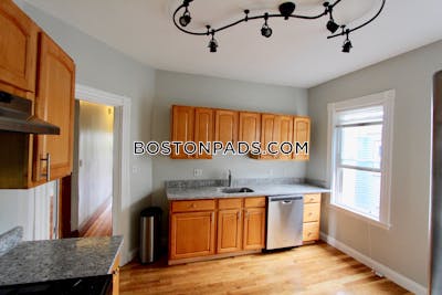 Dorchester Apartment for rent 3 Bedrooms 1.5 Baths Boston - $2,950 No Fee