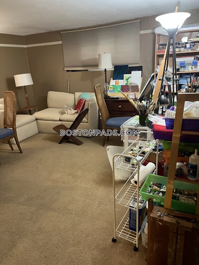 Newton 1 Bed 1 Bath  Chestnut Hill - $2,195 No Fee