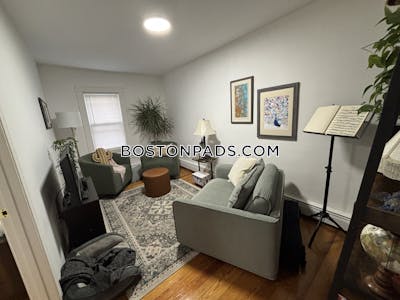 Medford Apartment for rent 2 Bedrooms 1 Bath  Tufts - $3,000 No Fee