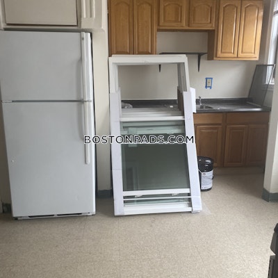 Dorchester 3 bedroom 1 baths in BOSTON Boston - $3,200 50% Fee