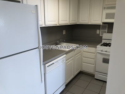 Brookline 2 Beds 1.5 Baths  Boston University - $3,900 No Fee