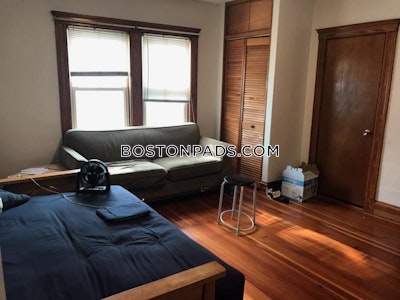 Medford Apartment for rent 3 Bedrooms 1 Bath  Tufts - $4,388 No Fee
