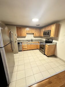 Brookline 2 Bed 1 Bath BROOKLINE- BOSTON UNIVERSITY $3,800  Boston University - $2,995 No Fee