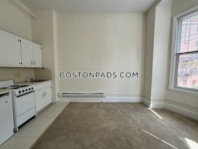 Brookline Studio 1 Bath  Coolidge Corner - $2,295 No Fee