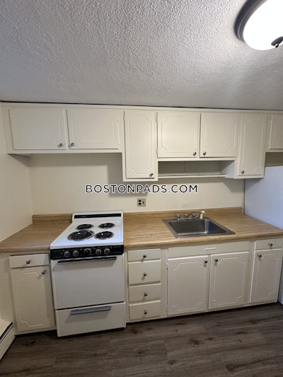 Newton 1 Bed 1 Bath  Chestnut Hill - $1,995 No Fee