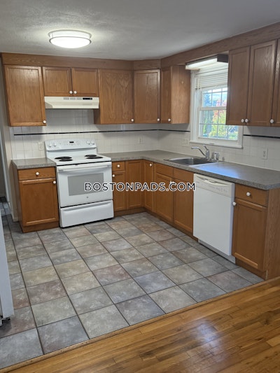 Woburn Apartment for rent 4 Bedrooms 1 Bath - $3,000 No Fee