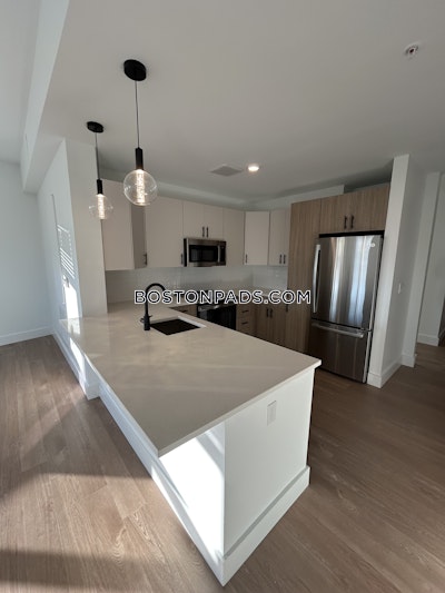 Saugus Apartment for rent 3 Bedrooms 2 Baths - $4,200